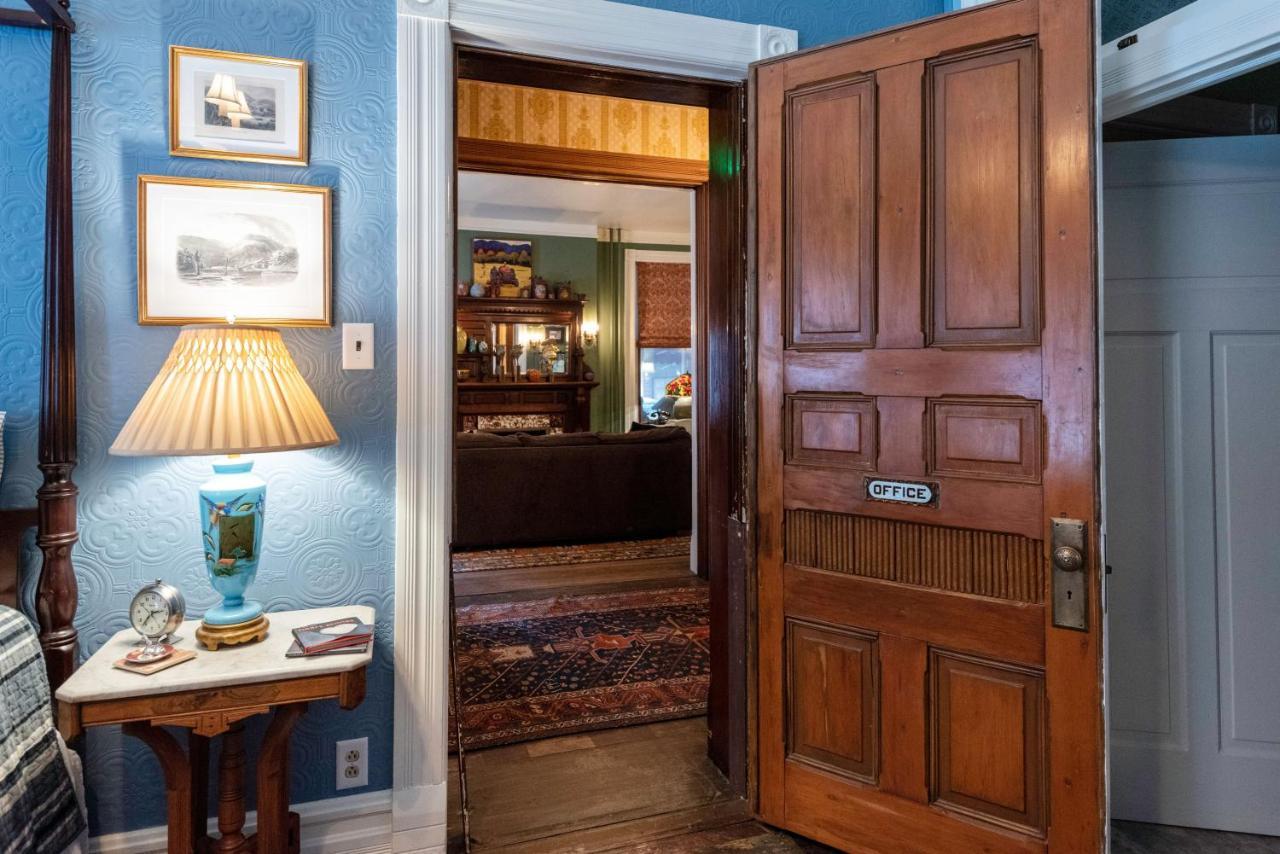 The Dolon House Bed & Breakfast! Bed and breakfast Jim Thorpe