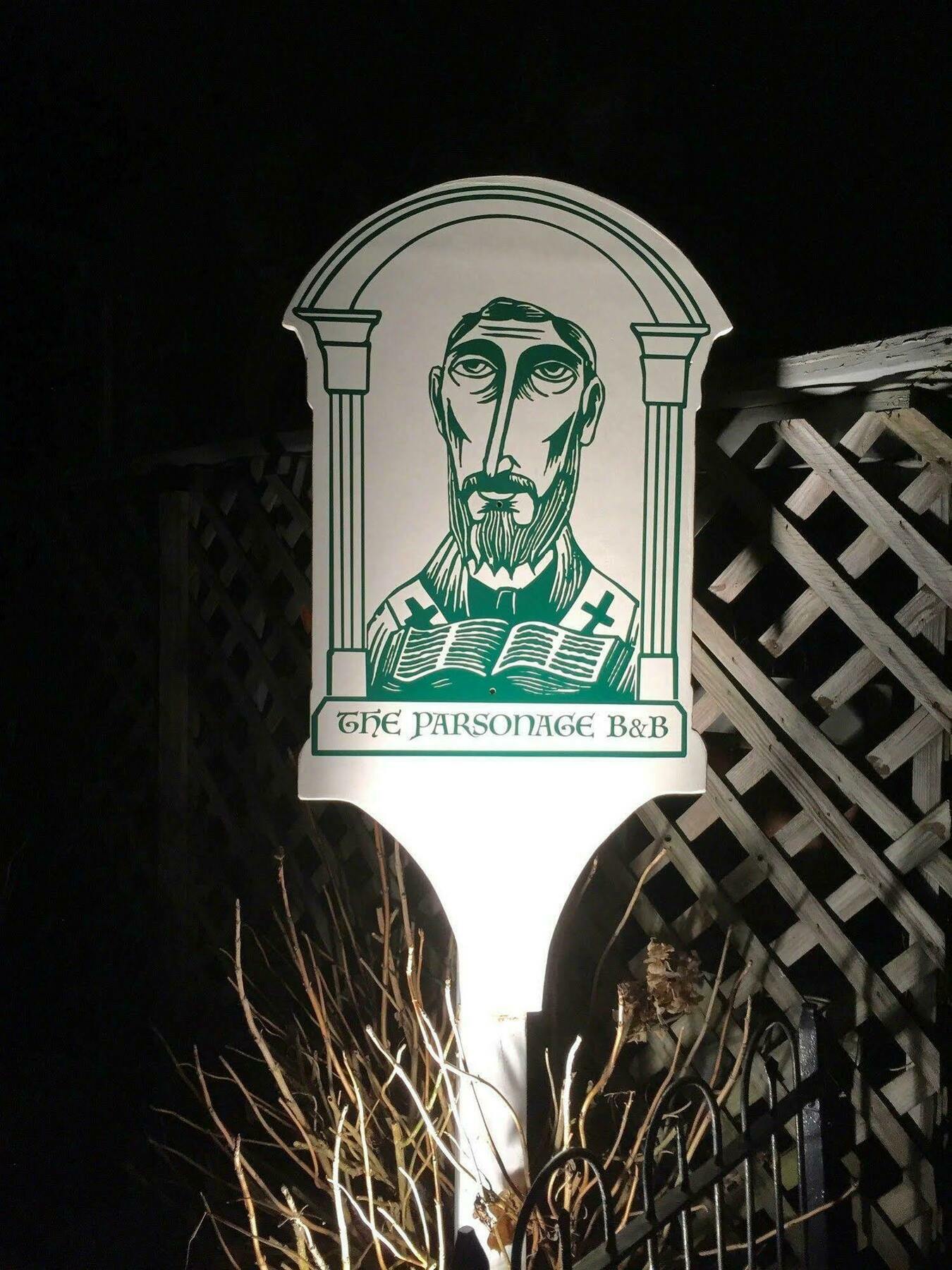 The Dolon House Bed & Breakfast!