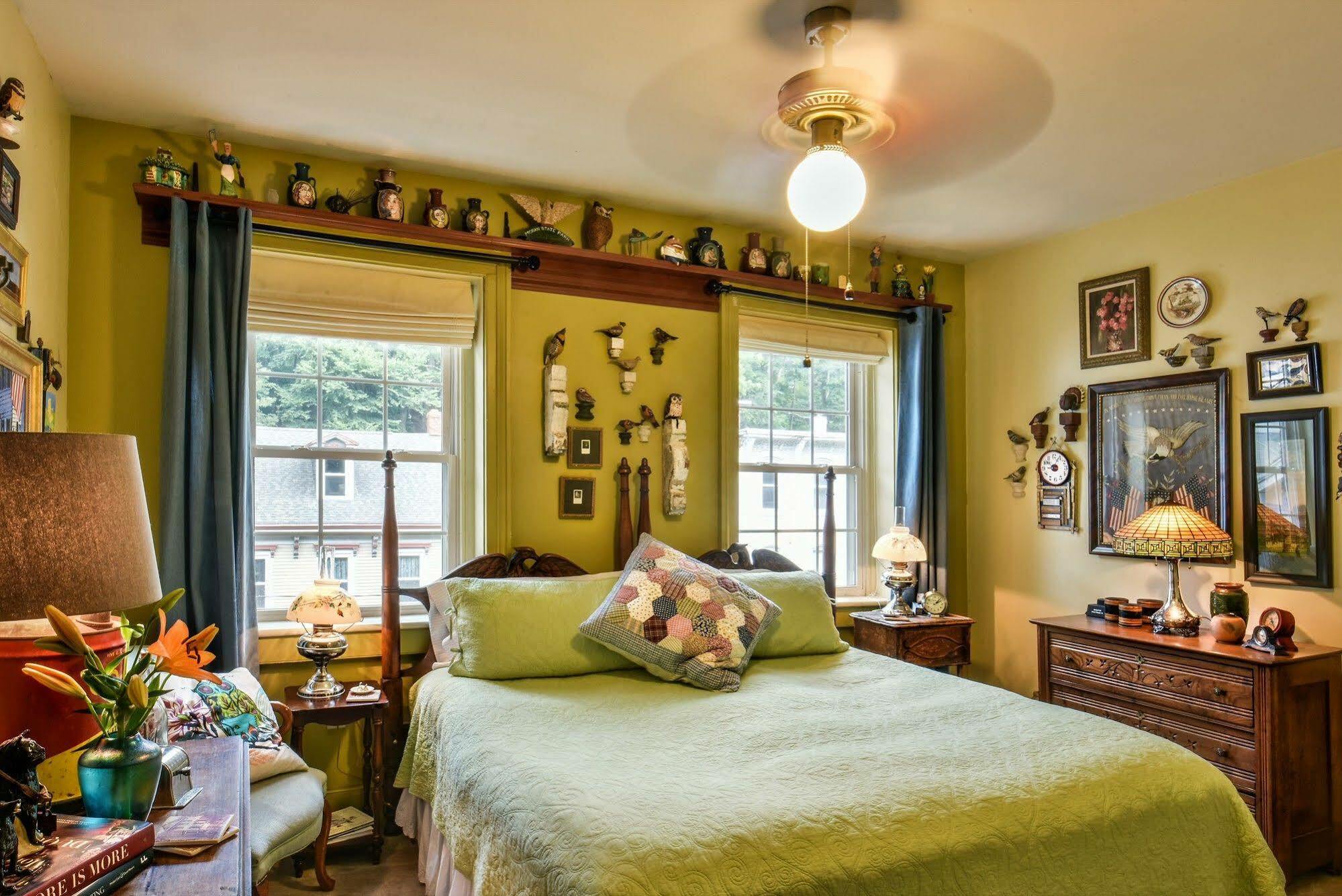 The Dolon House Bed & Breakfast!